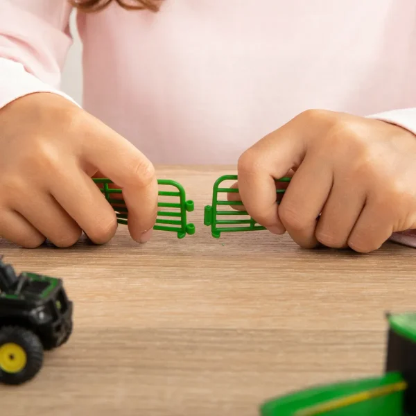 Manufacturer_ERTL Tractors<Approx. 1/64 Scale John Deere 20 Piece Farm Set