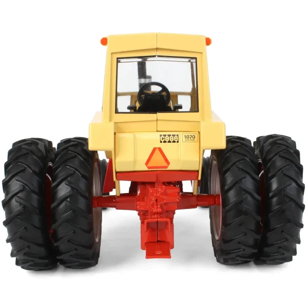 Manufacturer_ERTL Tractors<1/16 Case 1070 Agri King 2WD Tractor with Cab & Rear Duals, ERTL Prestige Collection Limited Edition