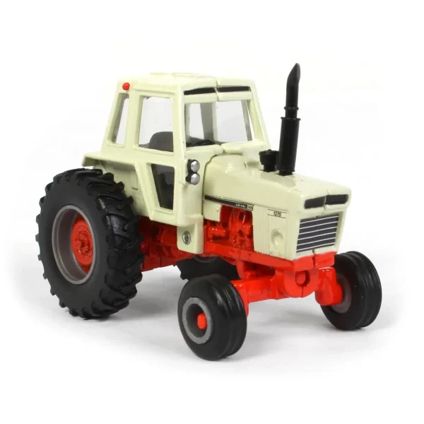 Manufacturer_ERTL Tractors<1/64 Case 1370 with Cab & FFA Logo