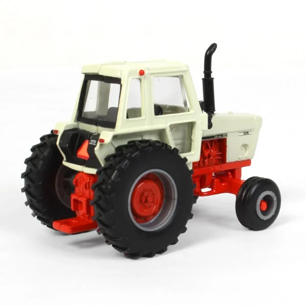 Manufacturer_ERTL Tractors<1/64 Case 1370 with Cab & FFA Logo