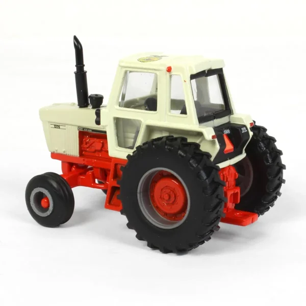 Manufacturer_ERTL Tractors<1/64 Case 1370 with Cab & FFA Logo