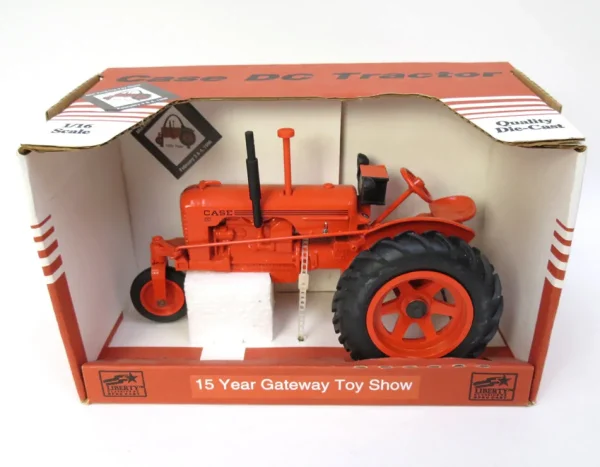 Manufacturer_SpecCast Tractors<1/16 Case DC Narrow Front Tractor, 1996 Gateway Toy Show