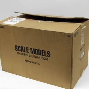 Manufacturer_Scale Models Tractors<1/8 Case IH 856 Narrow Front Sandcast Metal Tractor, Made in the USA