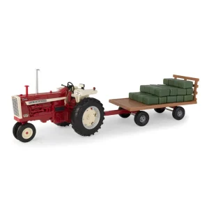 Manufacturer_ERTL Tractors<1/16 ERTL Big Farm IH Farmall 1206 with Hay Wagon and 36 Bales