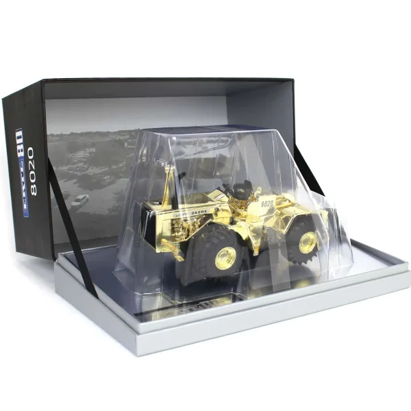 Manufacturer_ERTL Tractors<Gold Chrome Chase Unit ~ 1/32 John Deere 8020 Tractor, ERTL 80th Anniversary