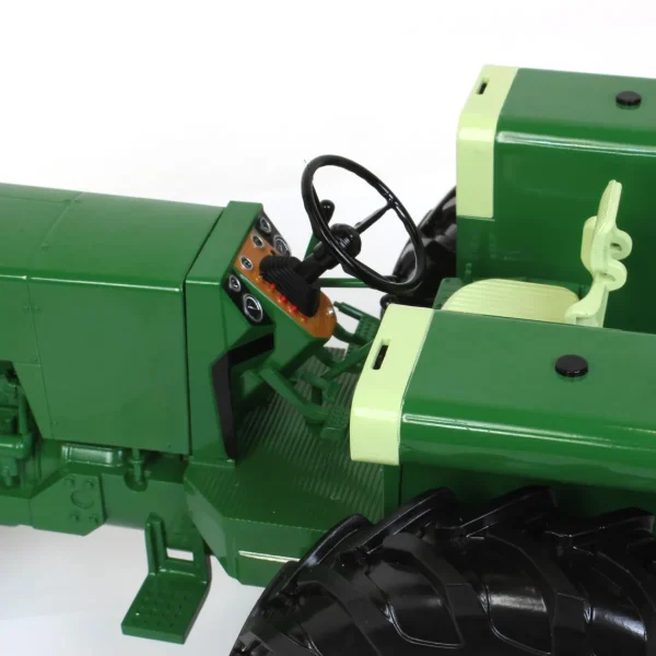 Manufacturer_SpecCast Tractors<1/16 High Detail White Oliver 2270