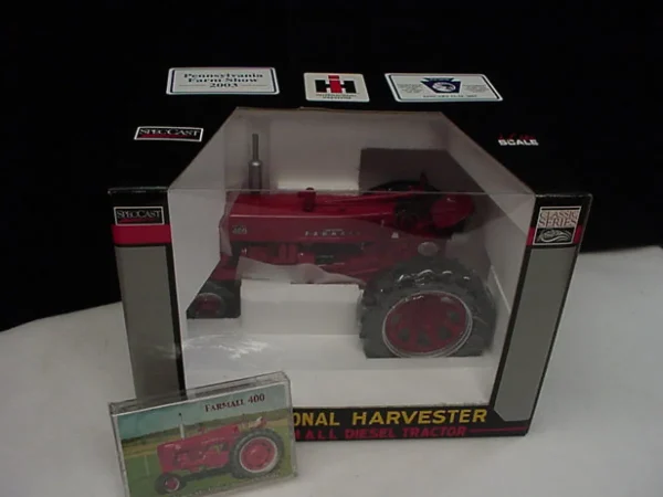 Manufacturer_SpecCast Tractors<1/16 IH Farmall 400, 2003 PA Farm Show