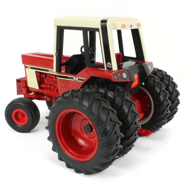 Manufacturer_ERTL Tractors<1/16 IH Farmall 1086 Cab with Precision Duals, 2005 Toy Tractor Times Limited Edition