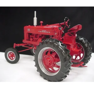 Manufacturer_SpecCast Tractors<1/16 IH Farmall 400 Gas High Clear, 2003 Lafayette Farm Toy Show