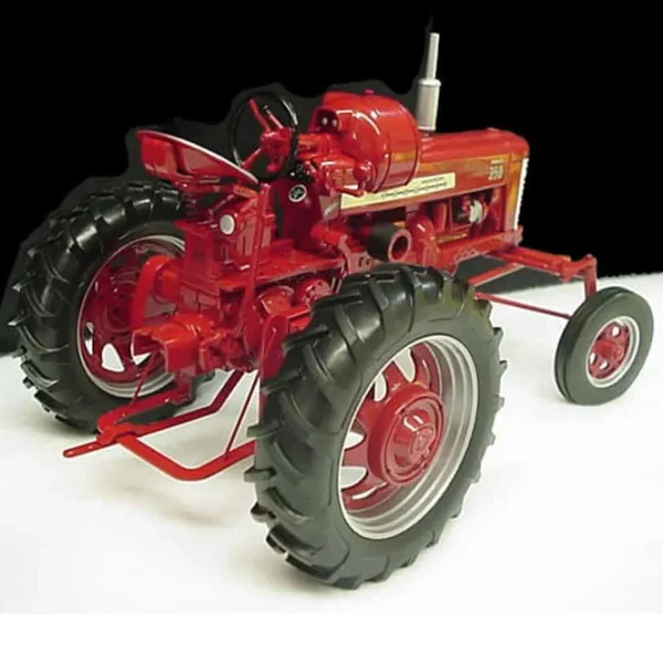 Manufacturer_SpecCast Tractors<1/16 IH Farmall 350 LP Hi-Clear Wide Front, 2004 Lafayette Farm Toy Show