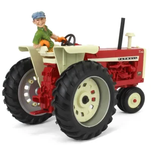 Manufacturer_ERTL Tractors<1/16 IH Farmall 1206 with Lowell Davis Figure with Foxfire Farms "Warren" Figurine