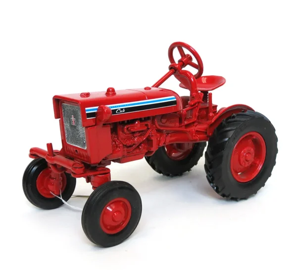 Manufacturer_ERTL Tractors<1/16 IH Farmall Cub #7 Blue Stripe--Wrong box