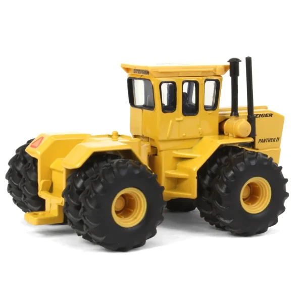 Manufacturer_ERTL Tractors<Industrial Chase Set ~ 1/64 Case IH & IH 4WD Tractor Set, Toy Tractor Times 40th Anniversary