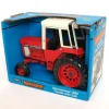 Manufacturer_ERTL Tractors<1/16 International 1586 Cab with Singles by ERTL