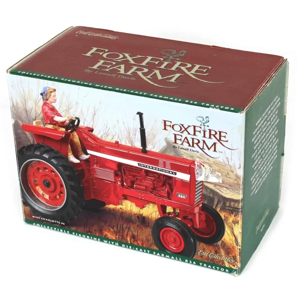 Manufacturer_ERTL Tractors<1/16 International 826 Tractor with Lowell Davis Figurine, Foxfire Farm Miss Charlotte