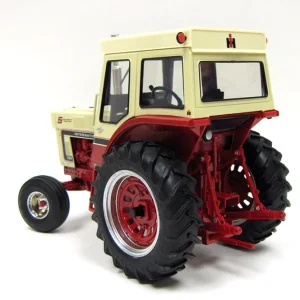 Manufacturer_ERTL Tractors<1/16 International Harvester 1066 5 Millionth, IA Chapter 5 Red Power Collector Edition