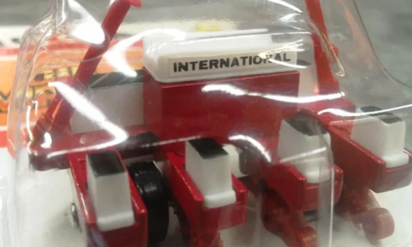 Manufacturer_ERTL Implements<1/64 International Harvester 4 Row Corn Planter
