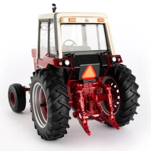 Manufacturer_ERTL Tractors<1/16 International Harvester 786 Tri-Stripe with Cab, ERTL Prestige Collection