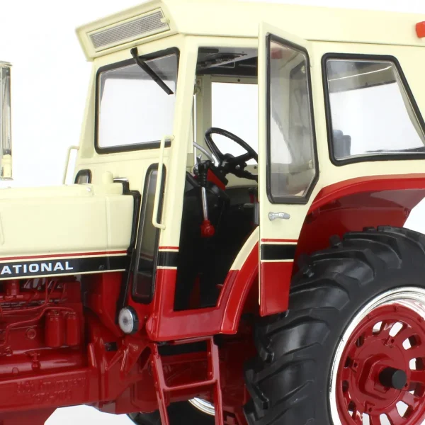 Manufacturer_ERTL Tractors<1/16 International Harvester 1066 5 Millionth Tractor, 50th Anniversary, ERTL Precision Series