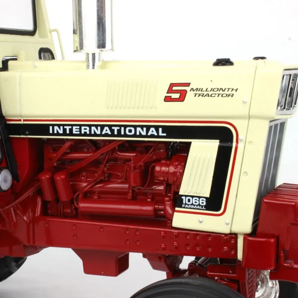 Manufacturer_ERTL Tractors<1/16 International Harvester 1066 5 Millionth Tractor, 50th Anniversary, ERTL Precision Series