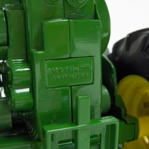 Manufacturer_ERTL Tractors<1/16 John Deere 730, 2006 Two-Cylinder XVI Award Version