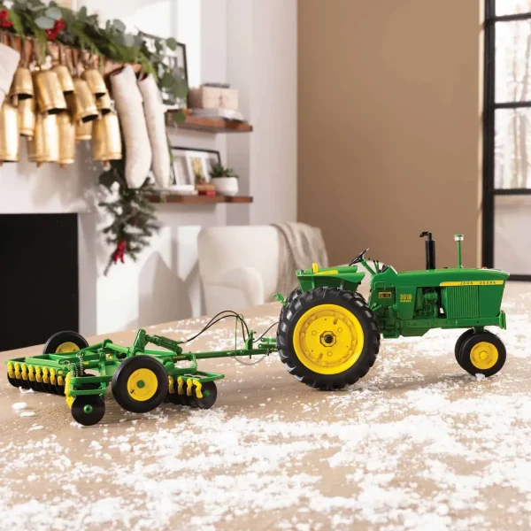 Manufacturer_ERTL Tractors | Implements<1/16 John Deere 3010 Diesel with RW Disk, ERTL Precision Heritage Series