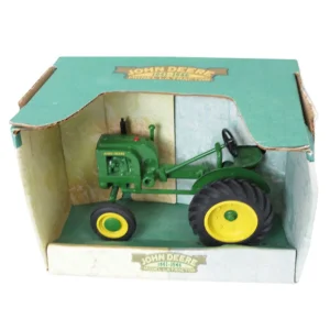 Manufacturer_SpecCast Tractors<1/16 John Deere 1941-1946 LA by SpecCast