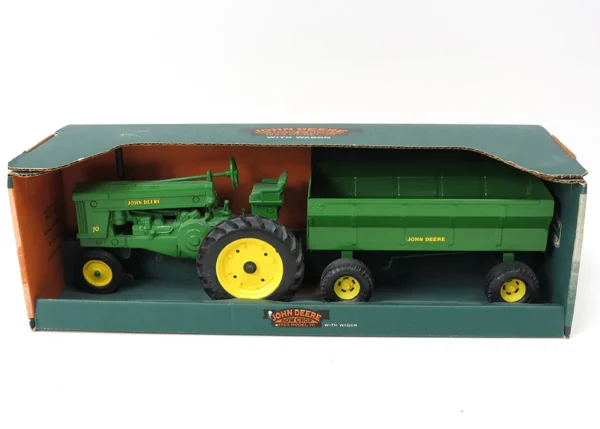 Manufacturer_ERTL Tractors | Implements<1/16 John Deere 70 Narrow Front Tractor with Steel Flare Box Wagon