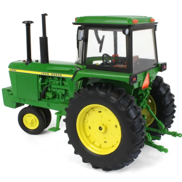 Manufacturer_ERTL Tractors<1/16 John Deere 4430 Narrow Front, Two-Cylinder Club Collector Edition