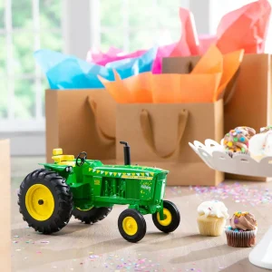 Manufacturer_ERTL Tractors<1/16 John Deere 4020 "Happy Birthday" Wide Front Tractor by ERTL