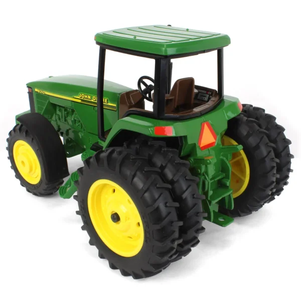 Manufacturer_ERTL Tractors<1/16 John Deere 8310 Tractor with Rear Duals, 1999 Farm Show Edition