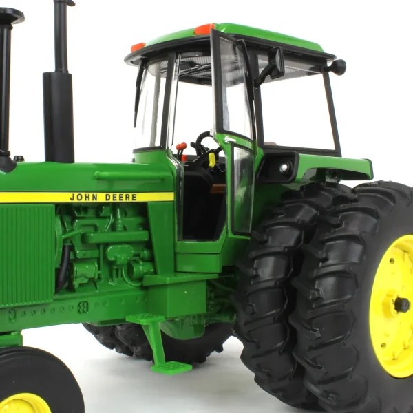 Manufacturer_ERTL Tractors<1/16 John Deere 4430 Wide Front Tractor with Rear Duals, ERTL Prestige Collection