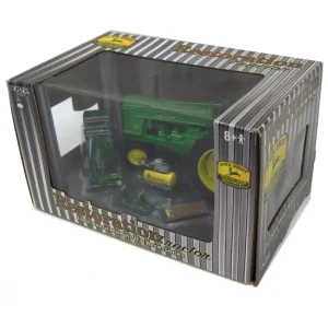 Manufacturer_ERTL Tractors<1/16 John Deere 70 with Shop Accessories