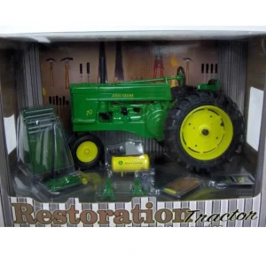 Manufacturer_ERTL Tractors<1/16 John Deere 70 with Shop Accessories