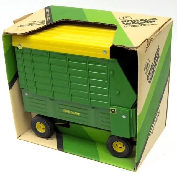 Manufacturer_ERTL Implements<1/16 John Deere Forage Wagon by ERTL, Smaller Wheel Production