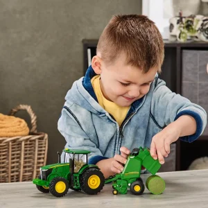 Manufacturer_ERTL Implements<1/32 John Deere 7270R with 560R Round Baler Set