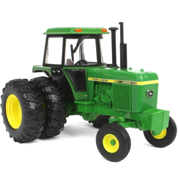 Manufacturer_ERTL Tractors<1/32 Limited Edition John Deere 4440 with Cab & Rear Duals