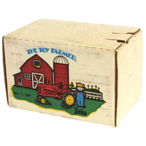 Manufacturer_ERTL Tractors<1/16 Massey Harris 33 Narrow Front, 1987 National Farm Toy Show Tractor