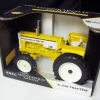 Manufacturer_ERTL Tractors<1/16 Minneapolis Moline G550 with MFD by ERTL