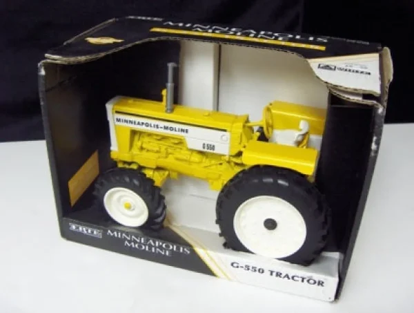 Manufacturer_ERTL Tractors<1/16 Minneapolis Moline G550 with MFD by ERTL