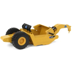 Manufacturer_SpecCast Implements<1/50 Mobile Track Solutions 33-38XL Towed Scraper