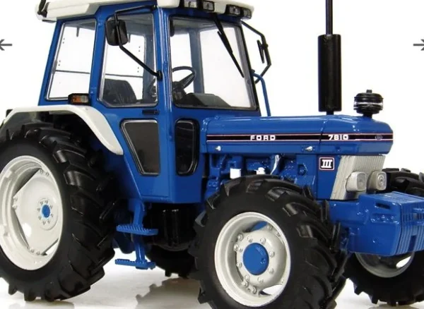 Manufacturer_Universal Hobbies Tractors<1/32nd Ford 7810 with MFD by UH