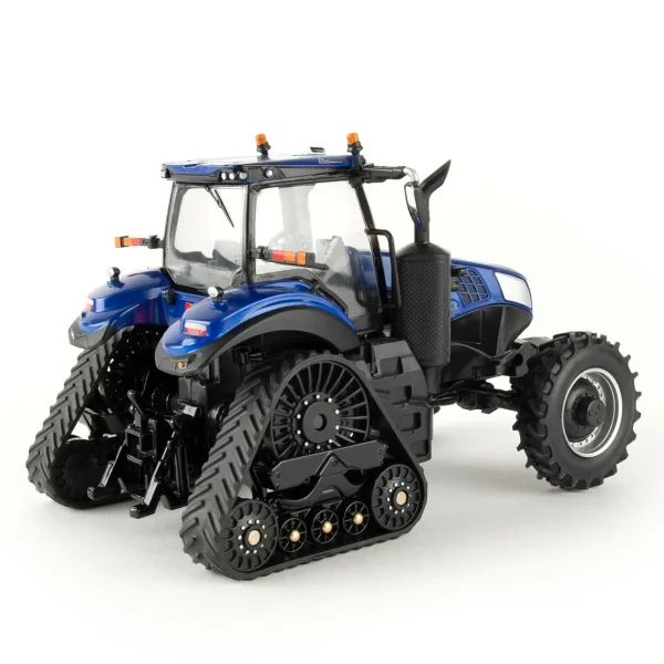 Manufacturer_ERTL Tractors<1/32 New Holland T8.435 Smartrax with PLM Intelligence