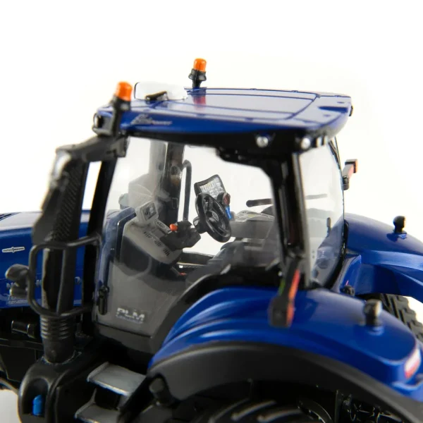 Manufacturer_ERTL Tractors<1/32 New Holland T8.435 Smartrax with PLM Intelligence