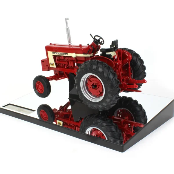 Manufacturer_ERTL Tractors<Set of 4 ~ 1/16 Limited Edition Farmall 100th Anniversary Tractors