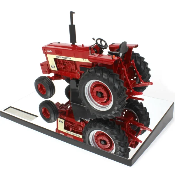 Manufacturer_ERTL Tractors<Set of 4 ~ 1/16 Limited Edition Farmall 100th Anniversary Tractors