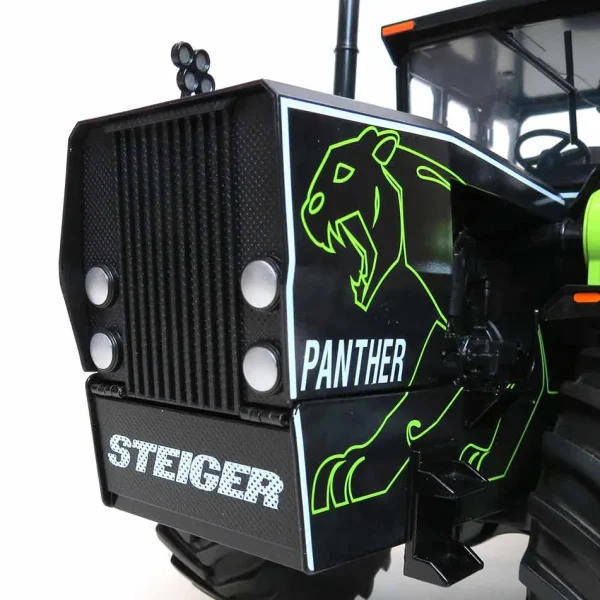 Manufacturer_ERTL Tractors<1/16 Steiger Panther with Special Panther Deco, "Wild About Steiger" Series