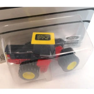 Manufacturer_Scale Models Tractors<1/64 Versatile 846 4WD Designation 6 with Duals, Made in the USA