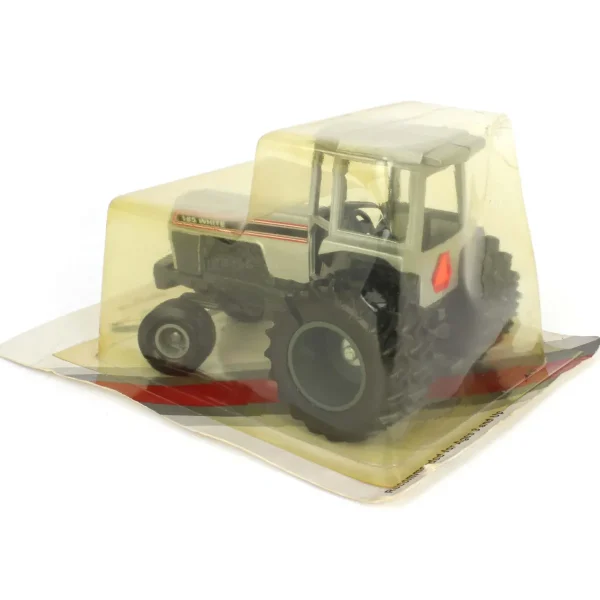 Manufacturer_Scale Models Tractors<1/32 White Field Boss 185 with Duals, Made in the USA