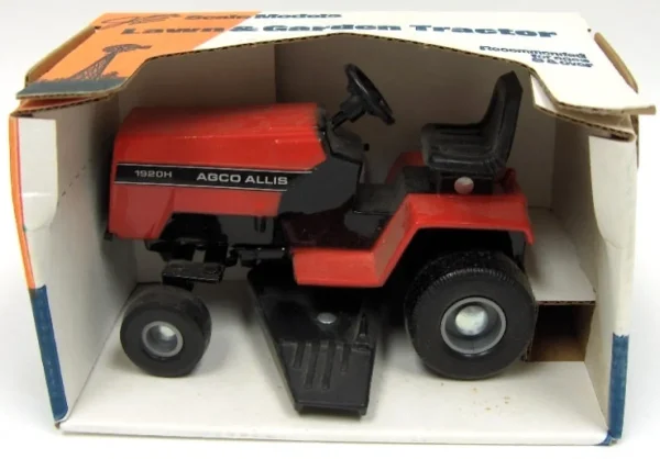 Manufacturer_Scale Models Lawn & Garden<1/16 AGCO Allis 1920H Lawn Mower w/ deck & rear hitch, by Scale Models
